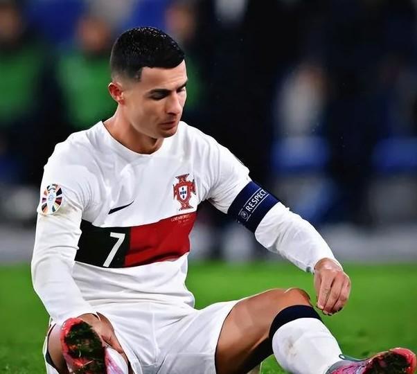 荷兰队客场大胜挪威队，积分榜上升的简单介绍