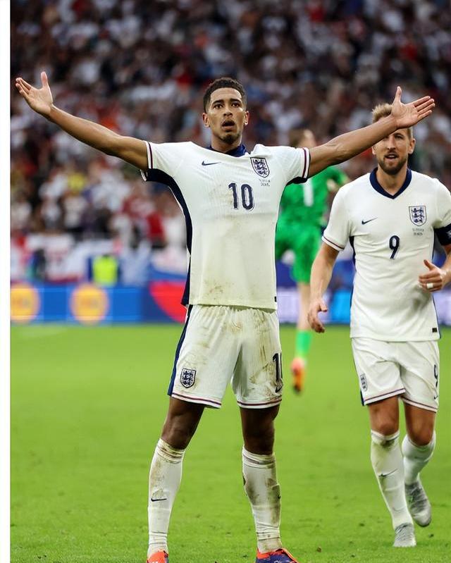 瓦伦西亚绝杀夺宝，客场迎来四连胜的简单介绍