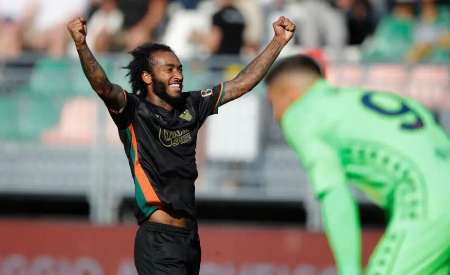 关于热那亚主场小胜，决心夺得欧冠奖杯的信息