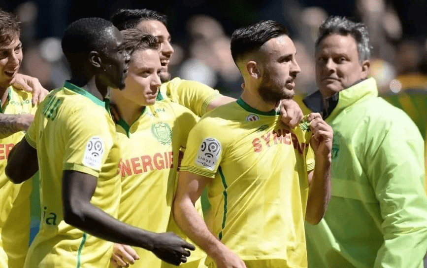 阿米恩队客场不敌对手，连续法甲比赛失利的简单介绍