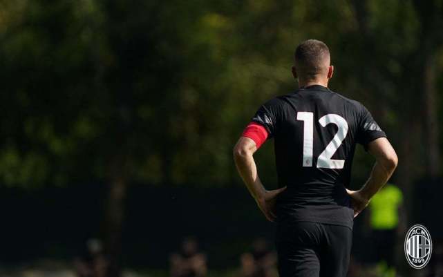 AC米兰热身赛胜利：球队备战欧洲赛事