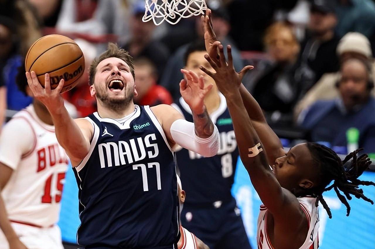 公牛绝杀时刻，连续三场30+点燃赛场，独行侠迎来胜利！