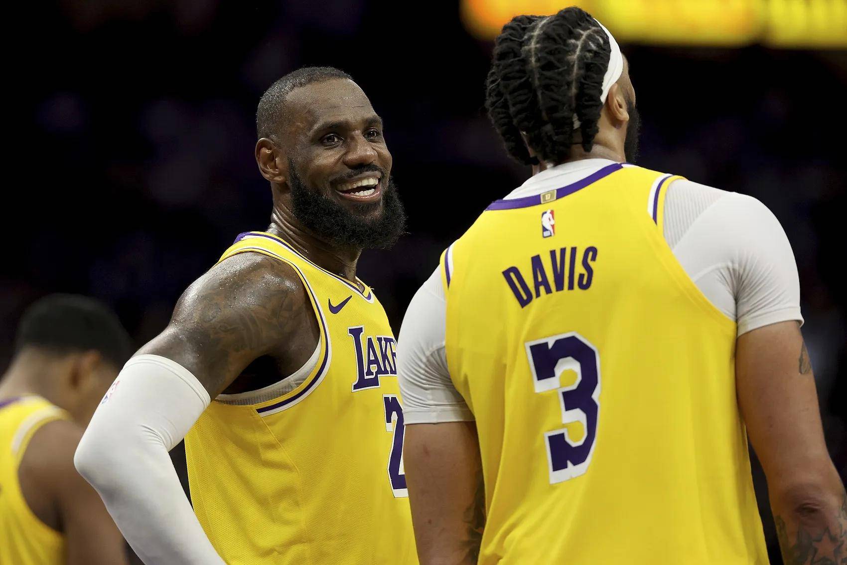 包含掘金狂砍浓眉哥分，迎来胜利迎来新赛季高光！的词条