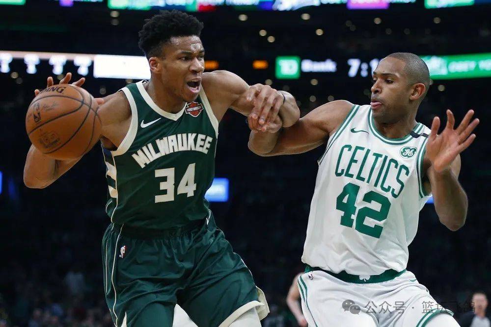 莱万多夫斯基重要时刻比赛规则变更，雄鹿带队取胜！